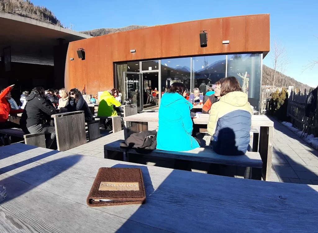 P Don_sea.wies_Santa Valburga_review