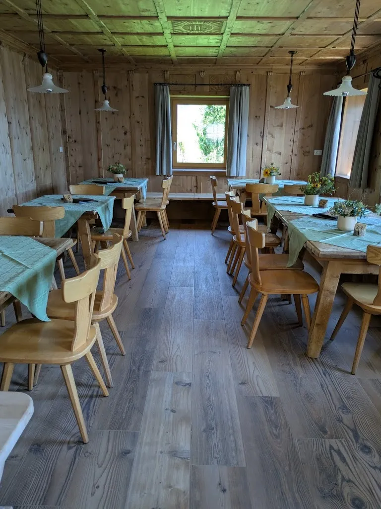 Roberto Capucci_Restaurant St. Moritz_Santa Valburga_review