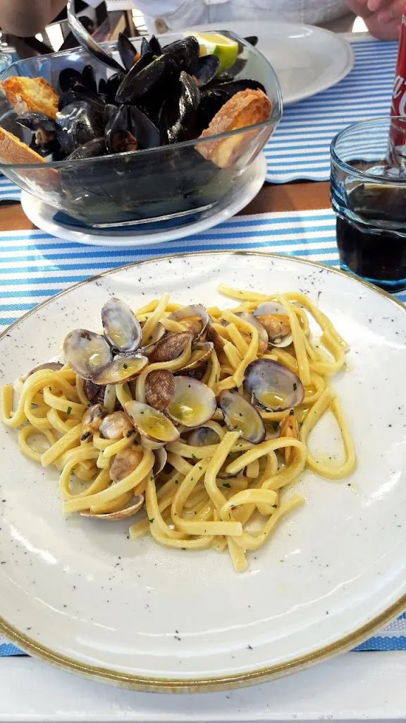 Hanes Artates_Vistamare Franco_San Felice_review