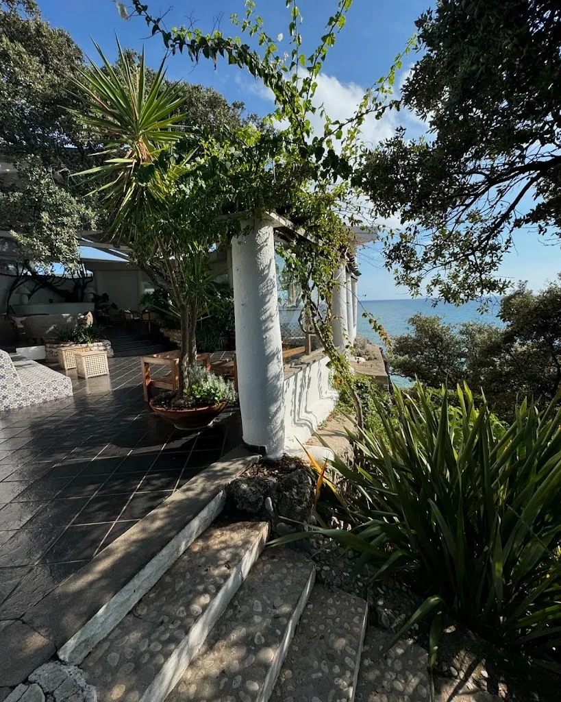 Peyton Gosser_Hotel Punta Rossa_San Felice_review