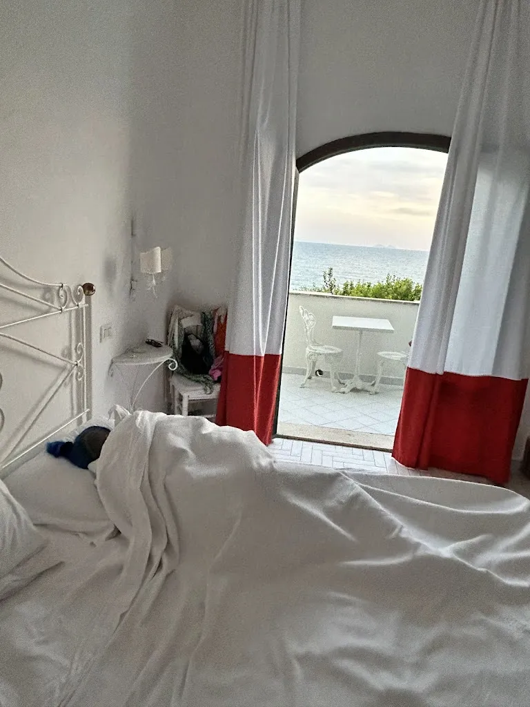 Chris Miller_Hotel Punta Rossa_San Felice_review