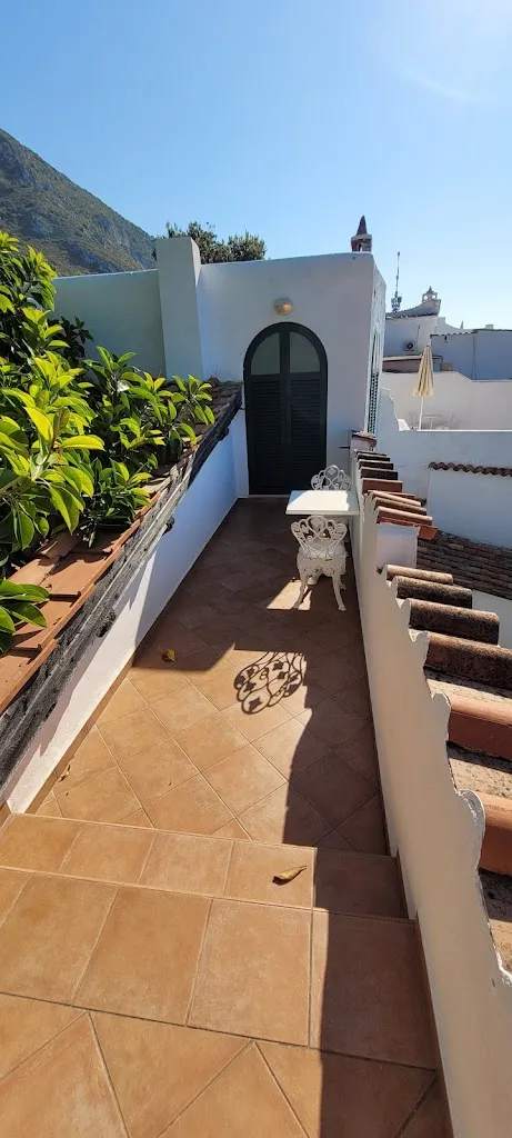 Piotr Okoń_Hotel Punta Rossa_San Felice_review