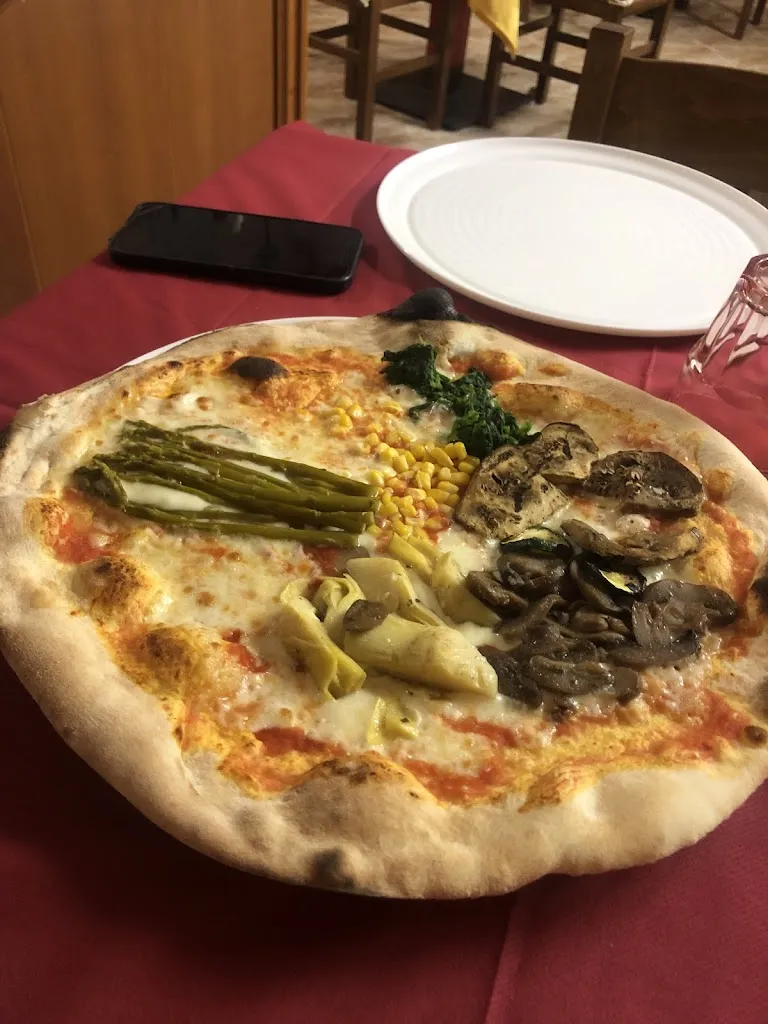 C M_Pizzeria Chardonnay_Scurelle_review