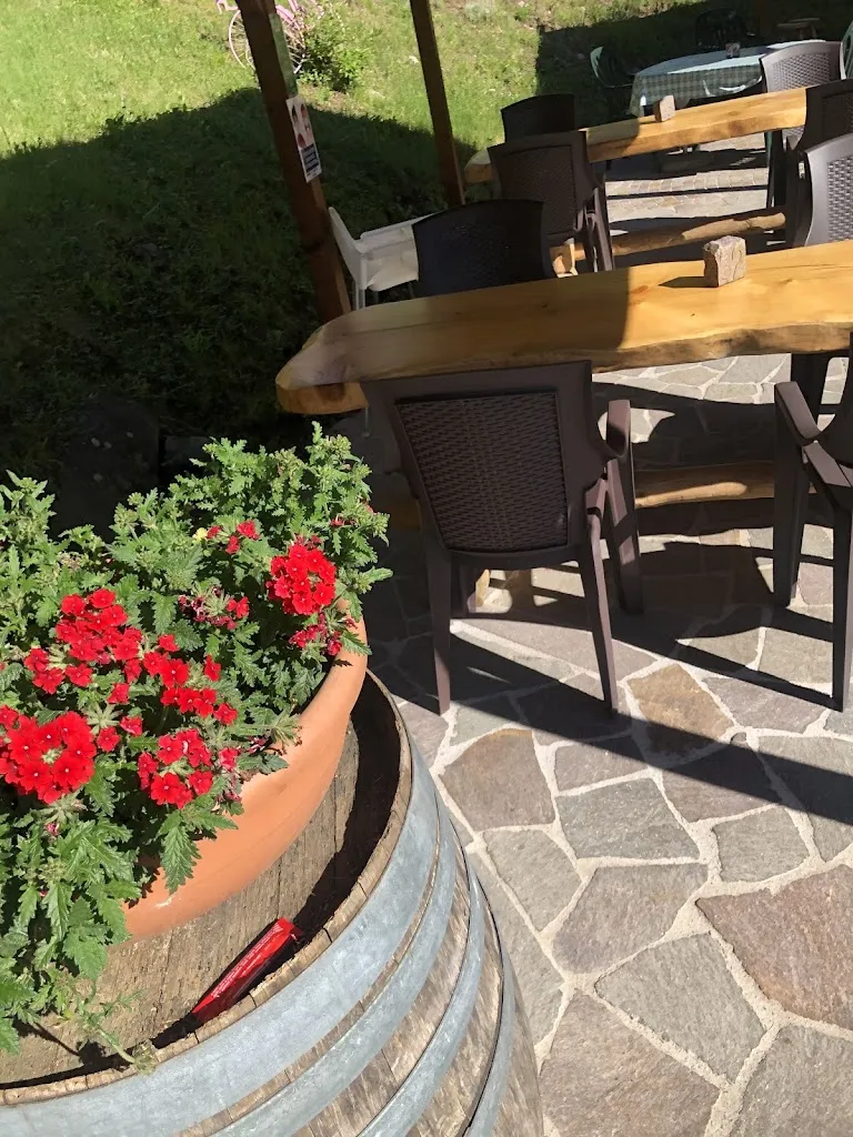 Ristobar Chiosco alle Piramidi_Segonzano_slider_image_3