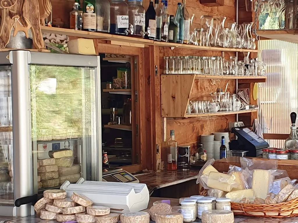 Nevesalm/malga Neves restaurant in Selva dei Molini