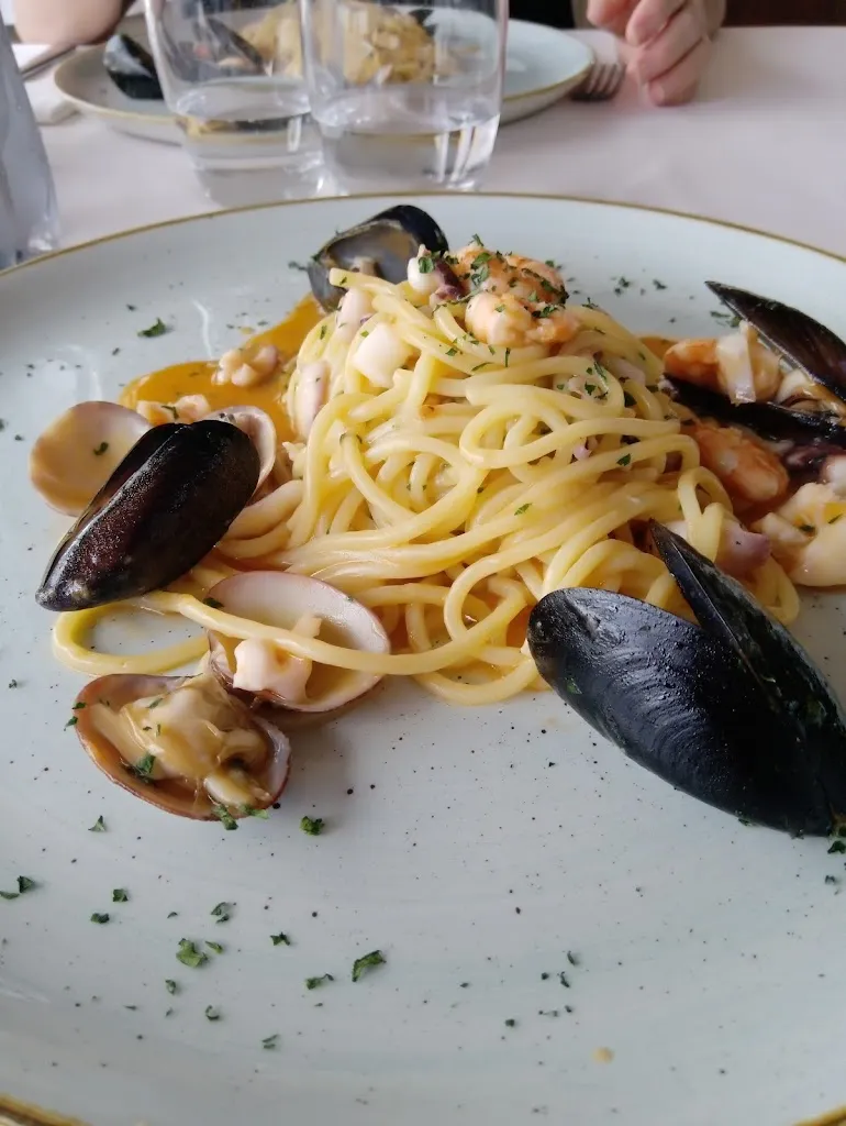 Stefano Manzi_La Perla del Golfo_Manfredonia_review