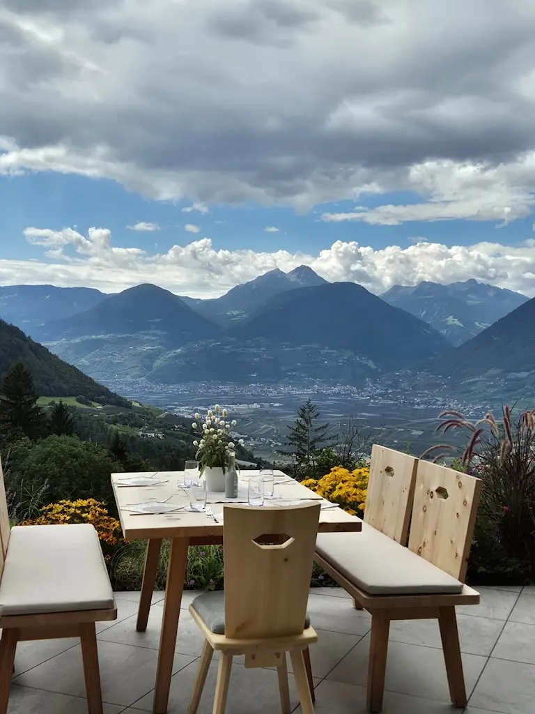 Heuser Sicherheitstechnik Telekommunikation_Florerhof_Scena - Schenna_recensione