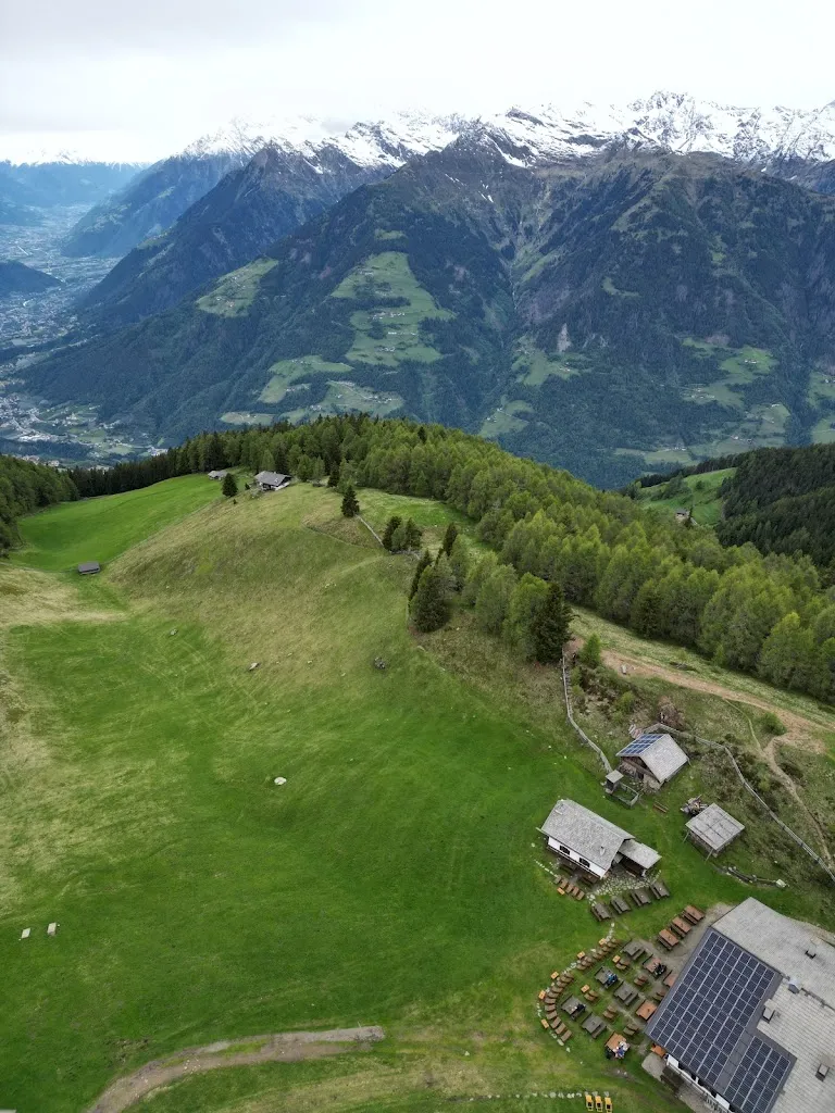 Tobias R_Stafell-Alm_Scena - Schenna_review