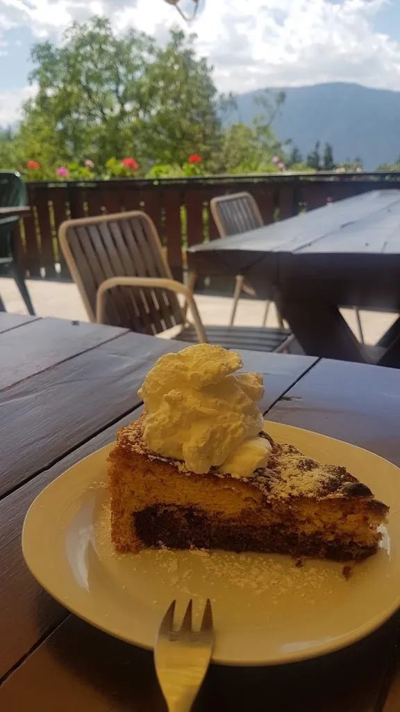 Ba Ka_Buschenschank Salfgut_Scena - Schenna_review