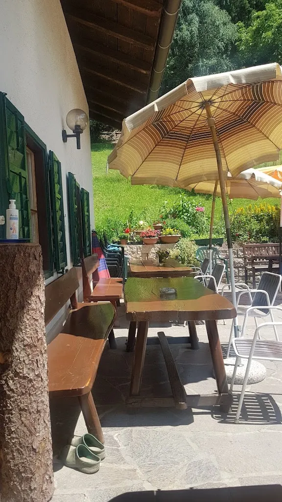 Buschenschank Salfgut_Scena - Schenna_slider_image_1