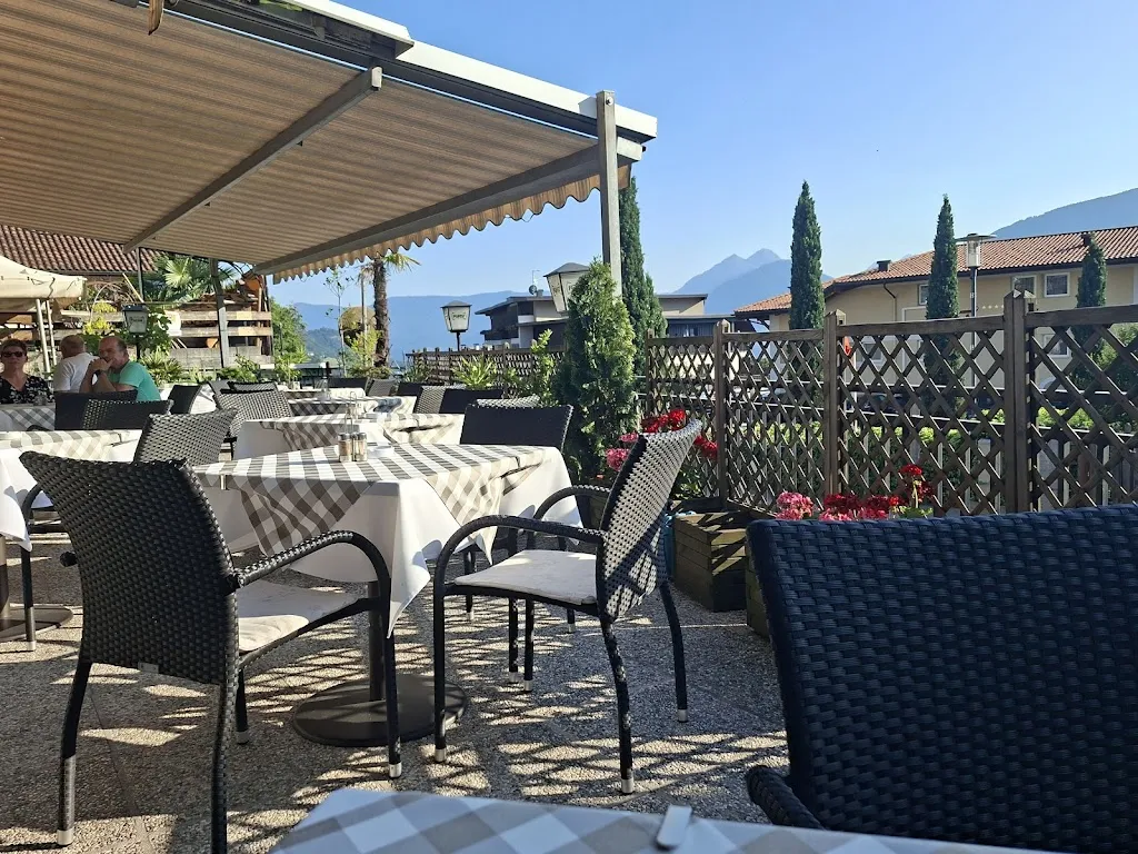 Restaurant Pizzeria Adi_Scena - Schenna_slider_image_1