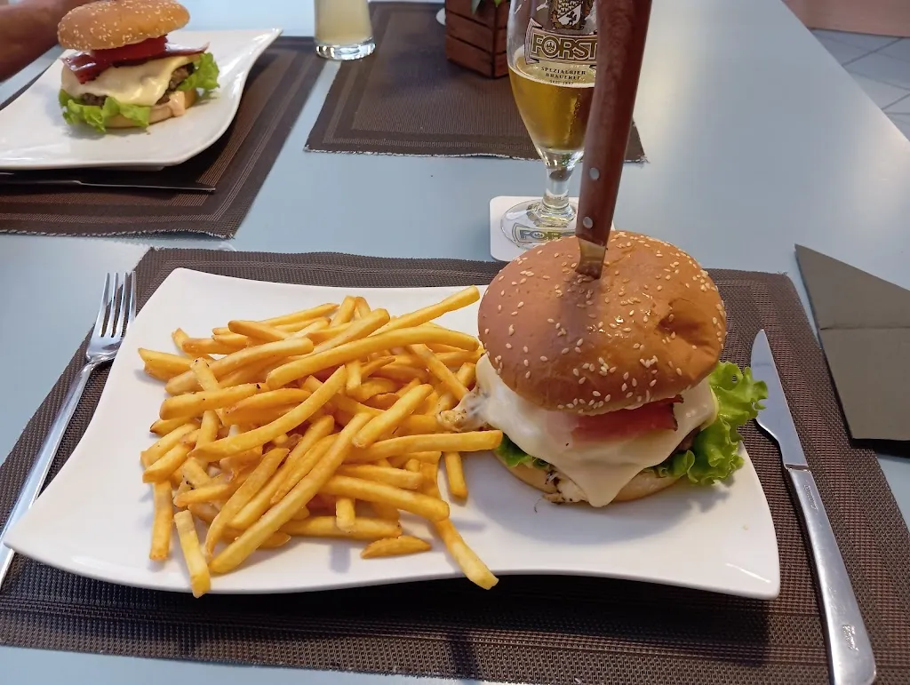 Jausenstation Labnes restaurant in Sarentino