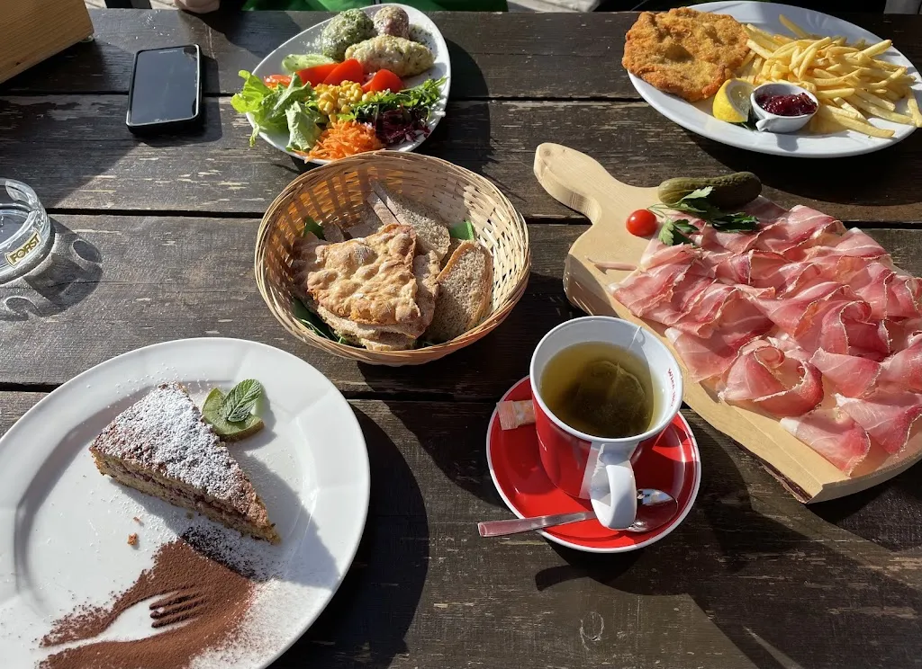 Mittager Hütte_Sarentino_slider_image_3