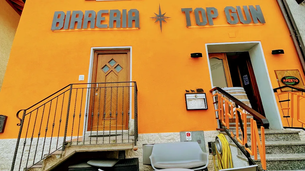 Birreria Top Gun restaurant in Sporminore