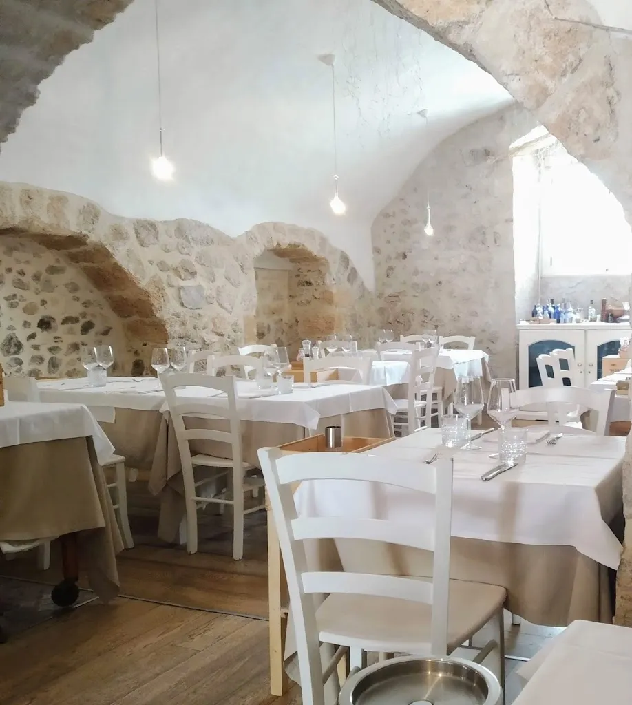 Bacco Tabacco e Venere restaurant in Manfredonia