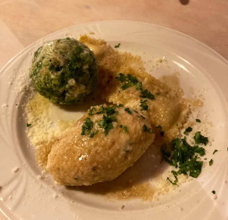 charel felten_Gasthaus Froneben_Sesto_review