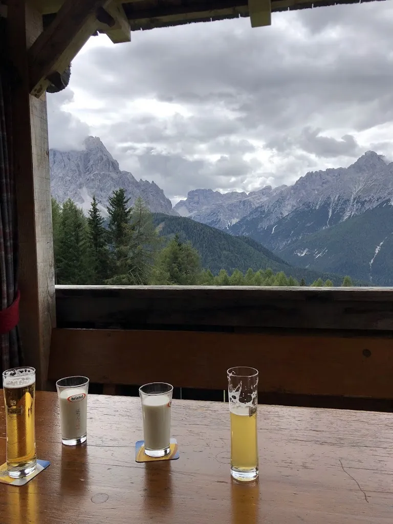 Nicholas MacGowan von Holstein_Baita del cacciatore_Sesto_review