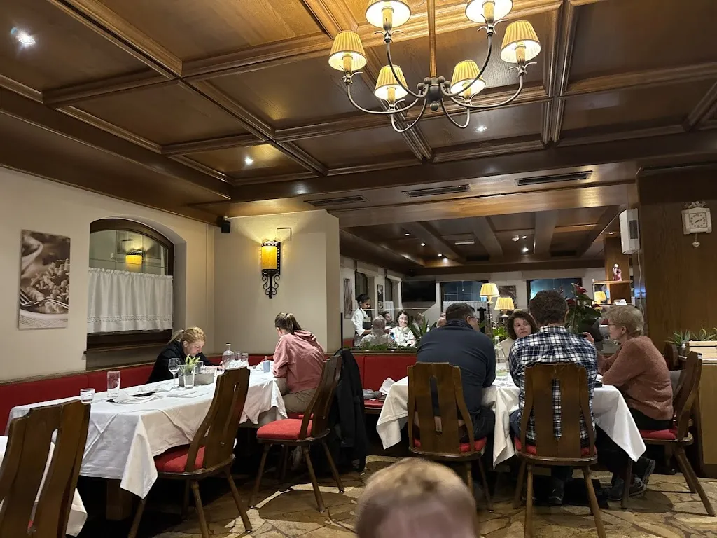 Karol S_Restaurant Mondschein_Sesto_review