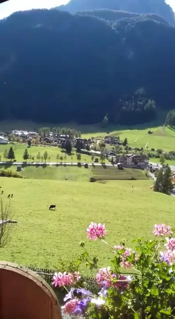 Kinigerhof - Agriturismo - Hofschank_Sesto_slider_image_2