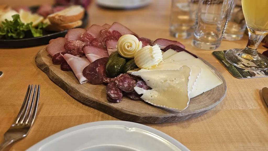 Kinigerhof - Agriturismo - Hofschank_Sesto_slider_image_3