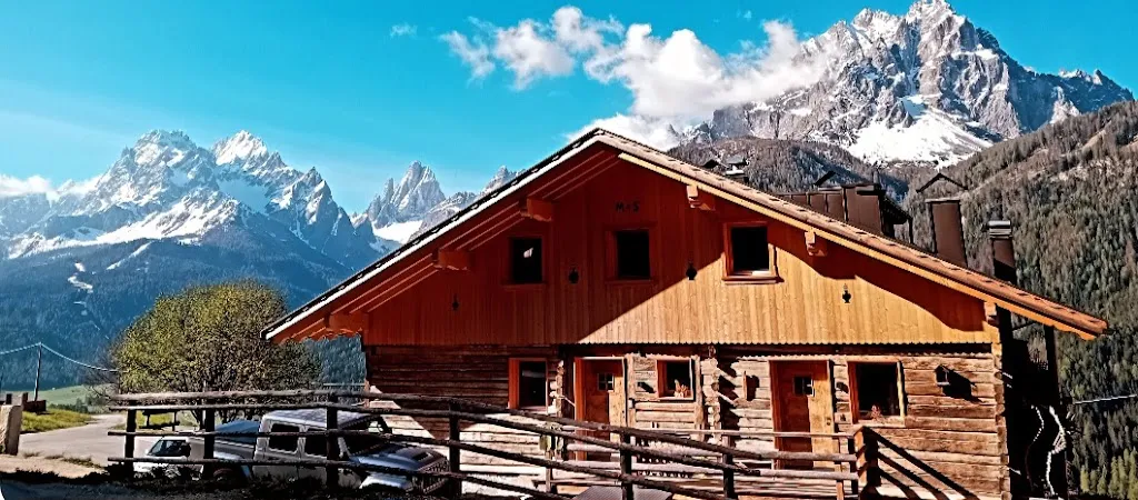 Albergo Waldruhe restaurant in Sesto