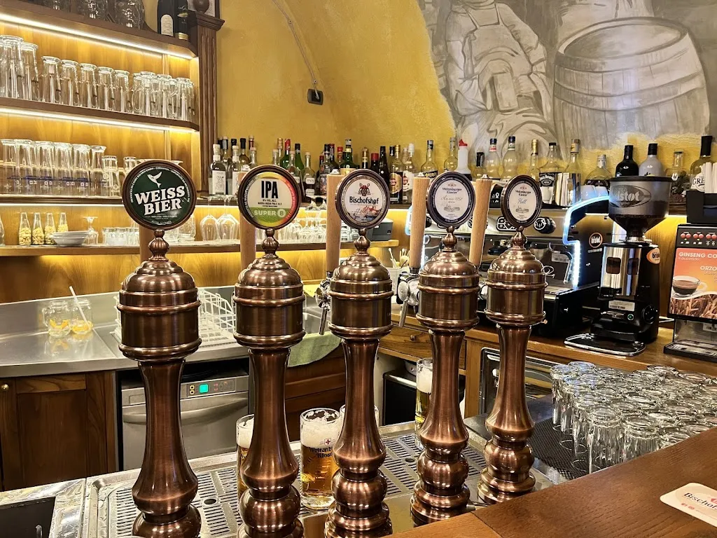 La Vecchia Cantina Birra e Food restaurant in Terlago