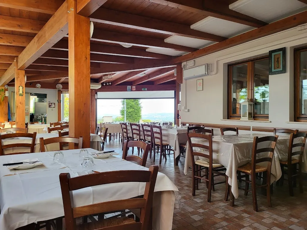 Perilli Arrosticini restaurant in Castilenti