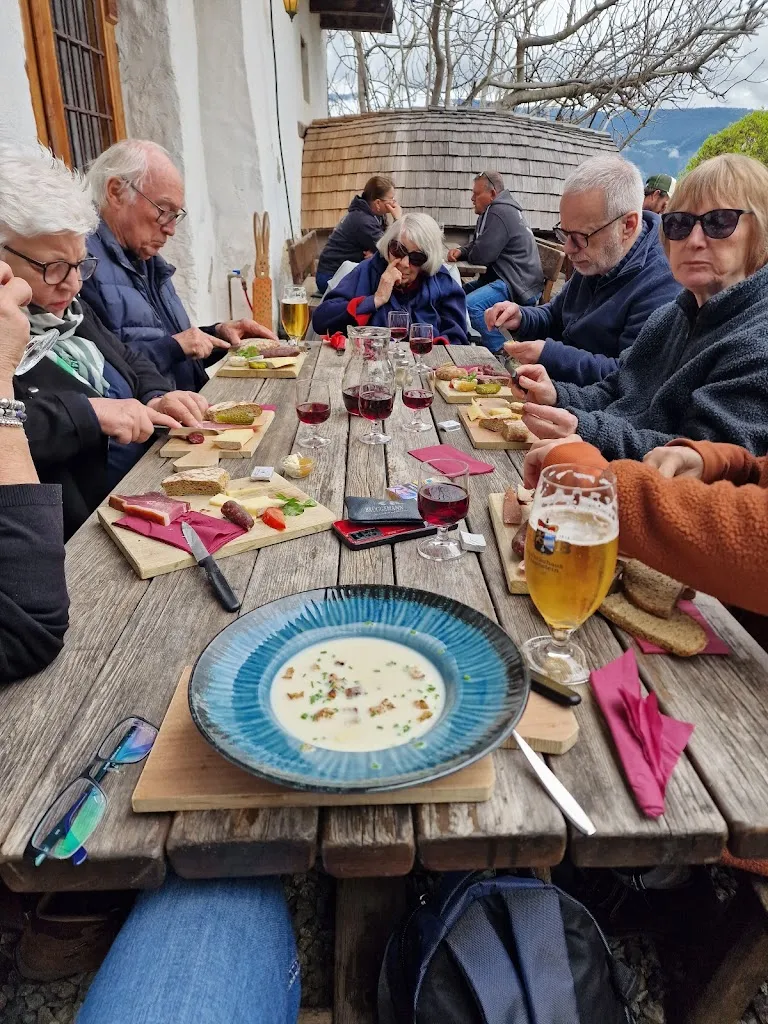 Konstantin Löwels_Buschenschank Hofstätterhof_Tesimo_review