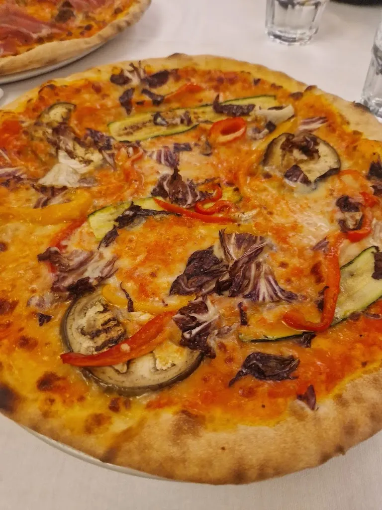 Pizzeria Pellegrini_Tione di Trento_slider_image_2