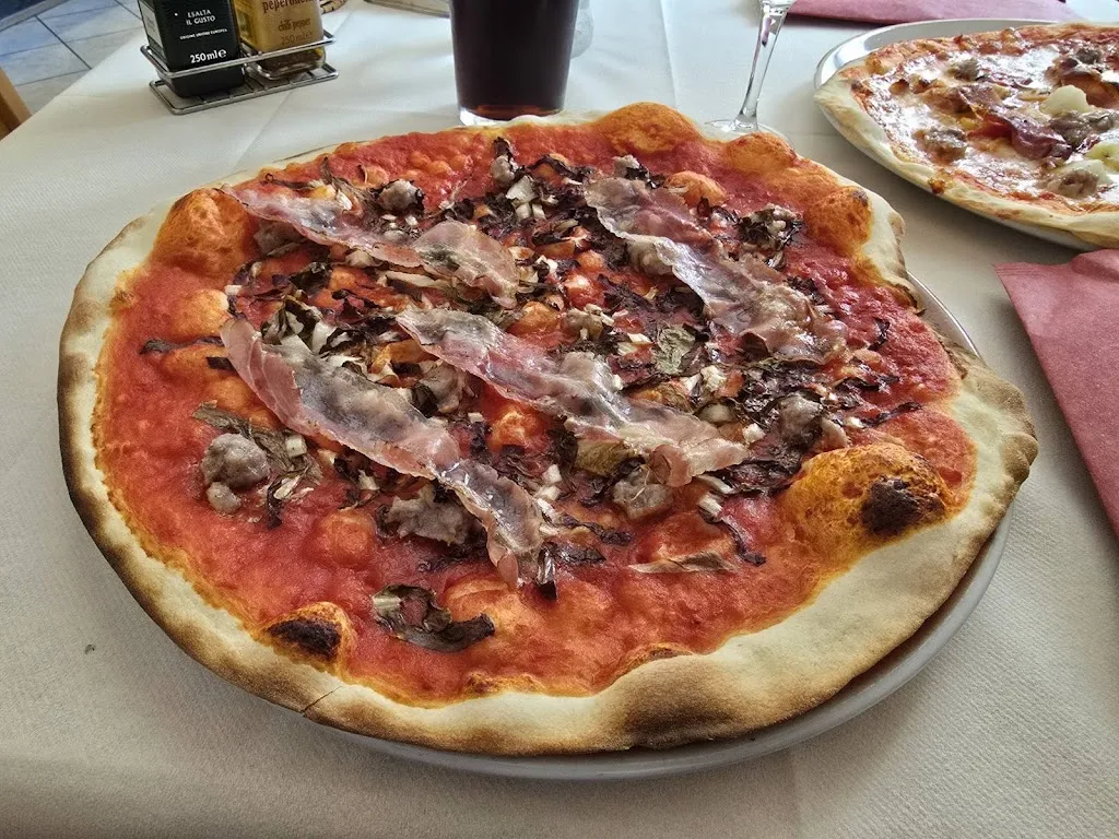 Pizzeria Ristorante Capriccio_Tonadico_slider_image_3