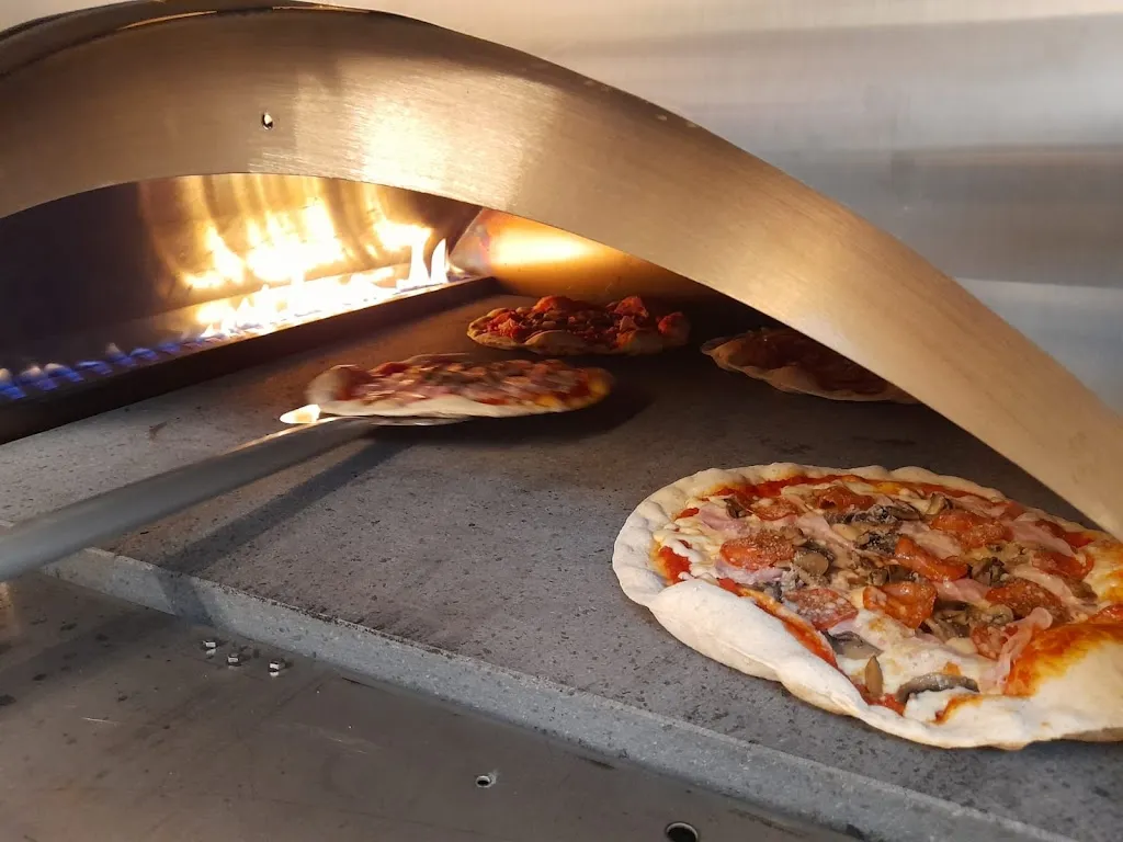 NICOLA PIZZE DI DALCEGGIO NICOLA_Torcegno_slider_image_1