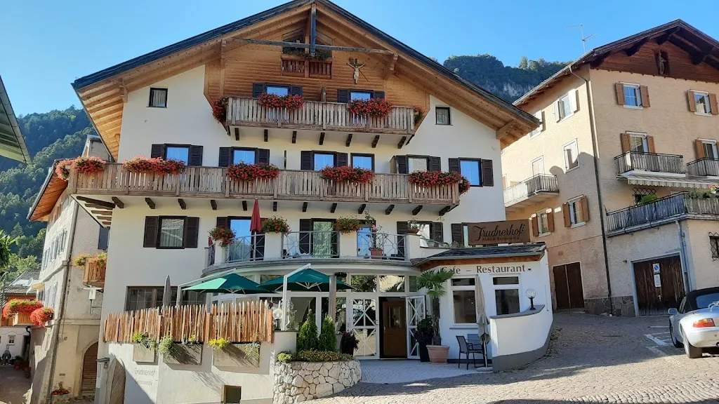 Hotel Trudnerhof restaurant in Trodena
