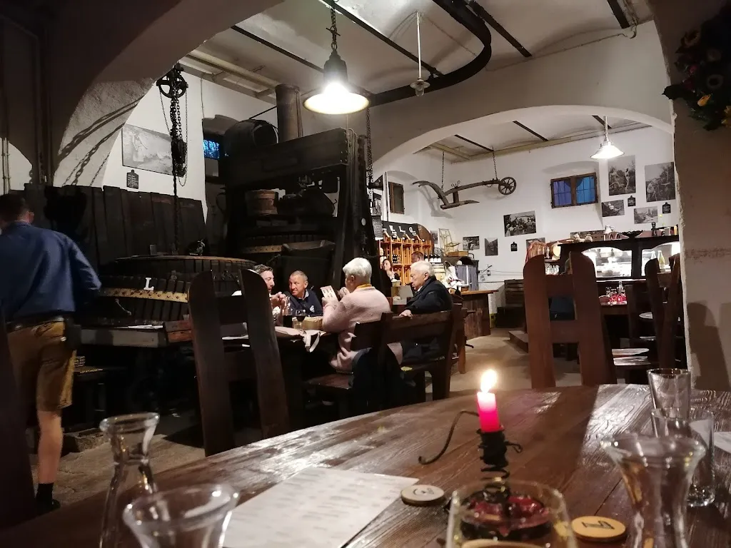 Buschenschank Familie Gamper restaurant in Termeno