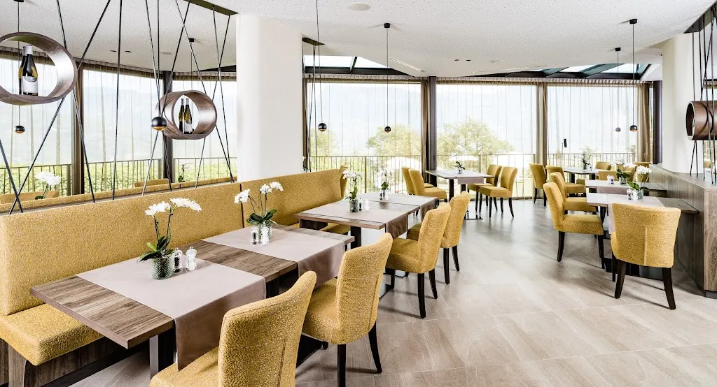 Restaurant Plattenhof_Termeno_slider_image_1