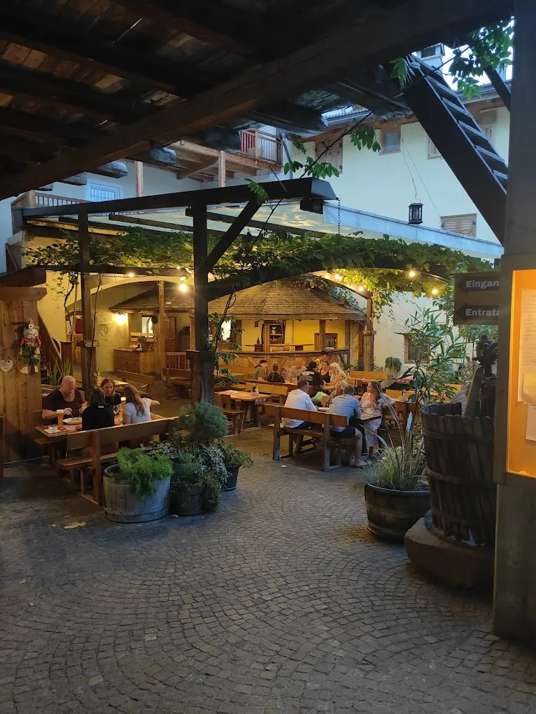 Weis-Keller restaurant in Termeno
