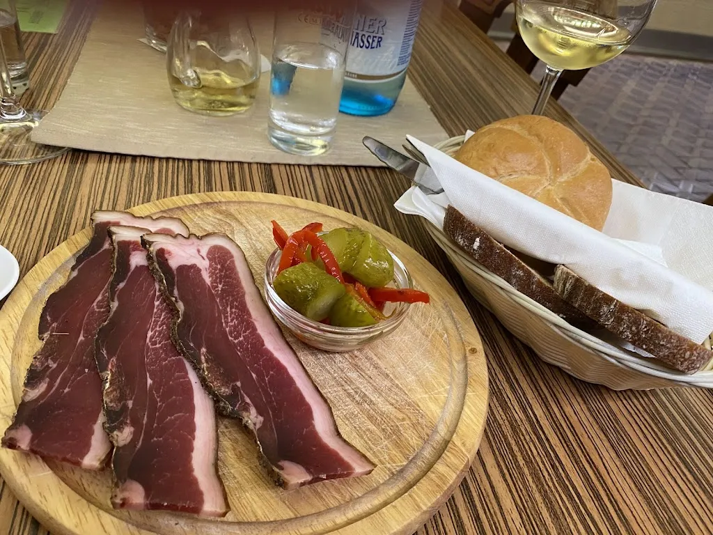 Marius_Bar Zum Goldenen Löwen_Termeno_review