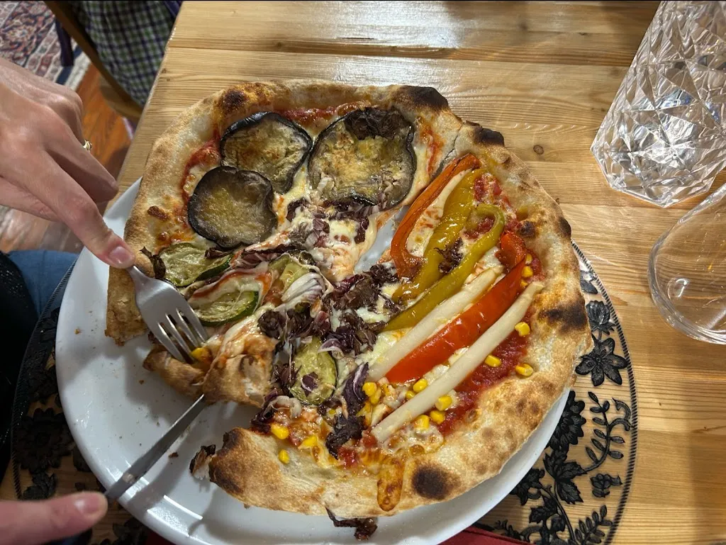 Andrea R._Bar Ristorante Pizzeria Gelateria Villaggio_Valfloriana_review