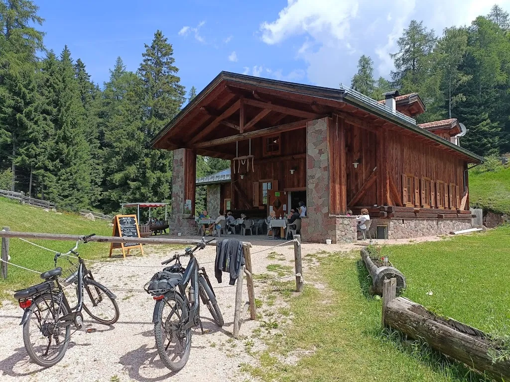 La Balera tel:solo con whatsapp_Valfloriana_slider_image_3