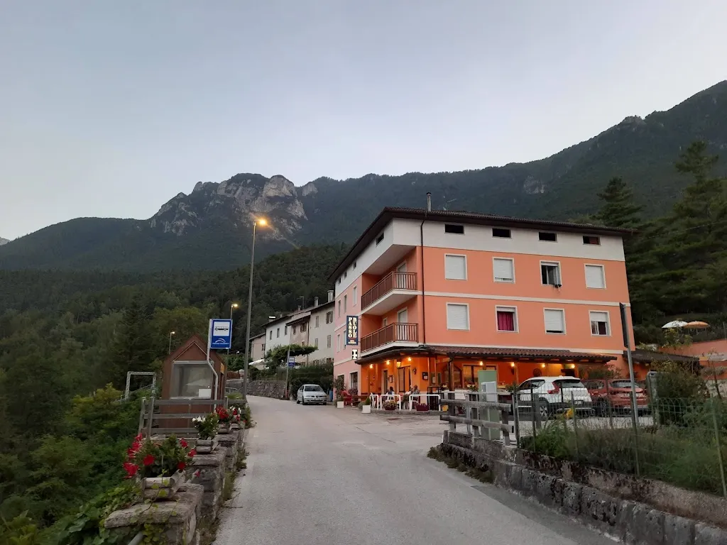 Daniele Selvatici_Hotel 