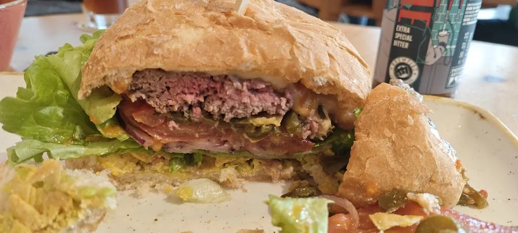 Явор Сарафов_pims Burger & more Capriz_Vandoies - Vintl_review