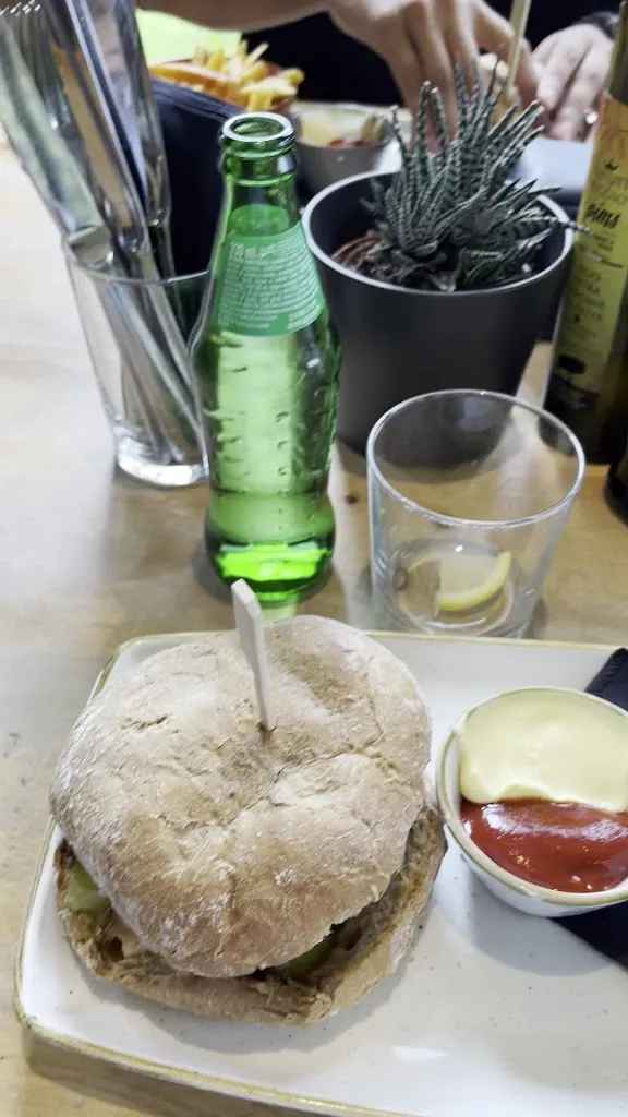 pims Burger & more Capriz_Vandoies - Vintl_slider_image_2