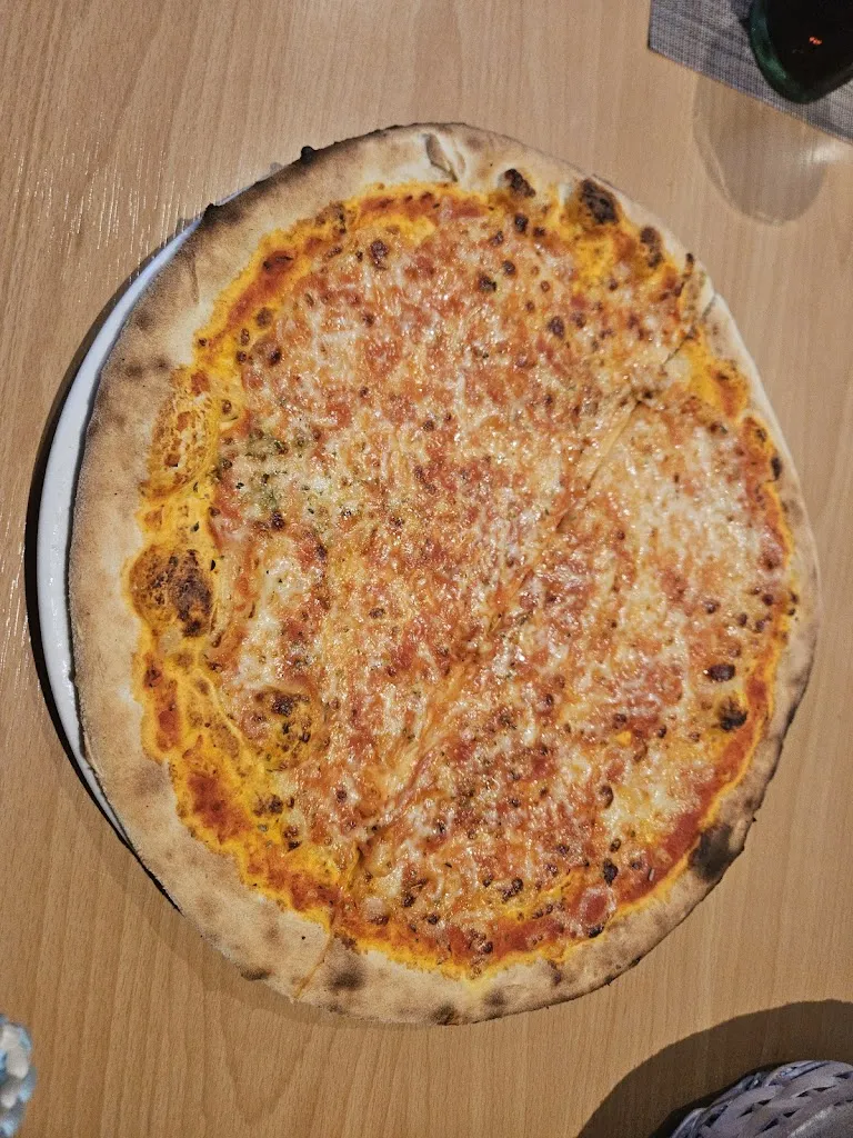 Hiy Jeong Kim_Pizzeria Restaurant Bruggenwirt_Vandoies - Vintl_review