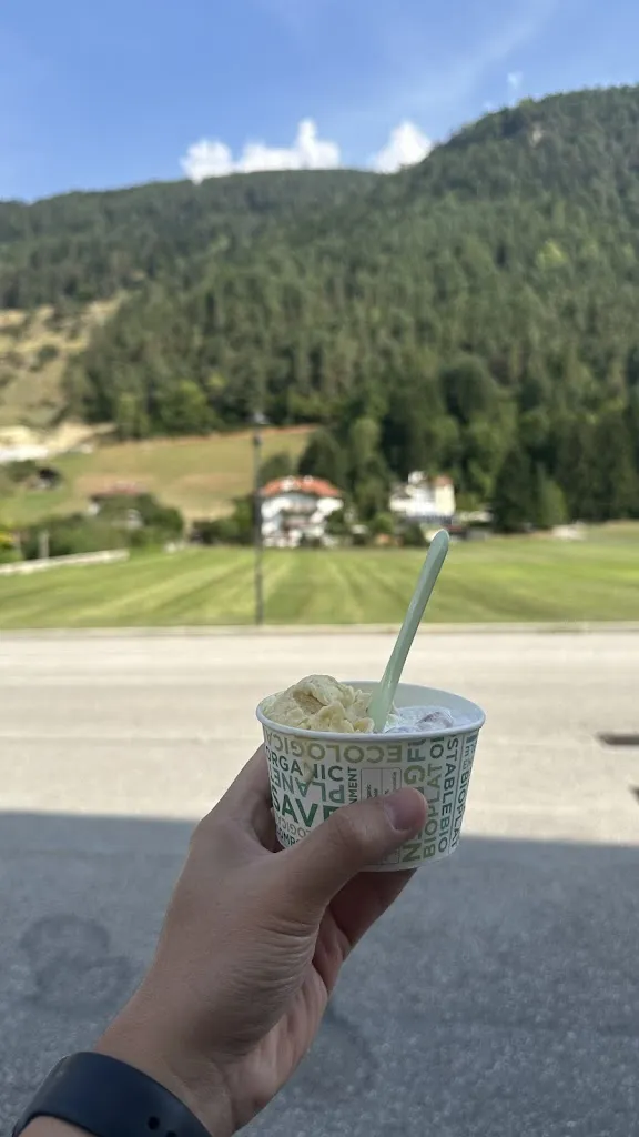 Zhe Feng Lee_Dorflodn - Café Obervintl der Engl Manuela_Vandoies - Vintl_review