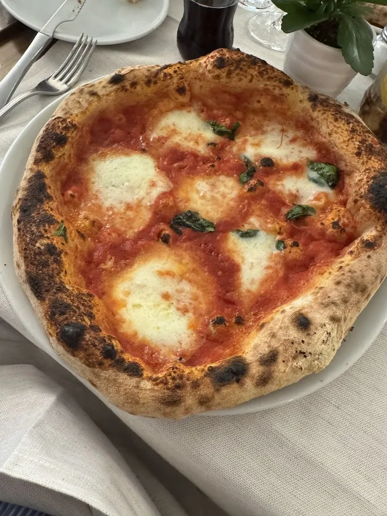 Jenny Ramos_Victoria Grill_Varena_review