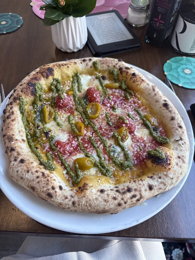 Raquel Moss_Victoria Grill_Varena_review