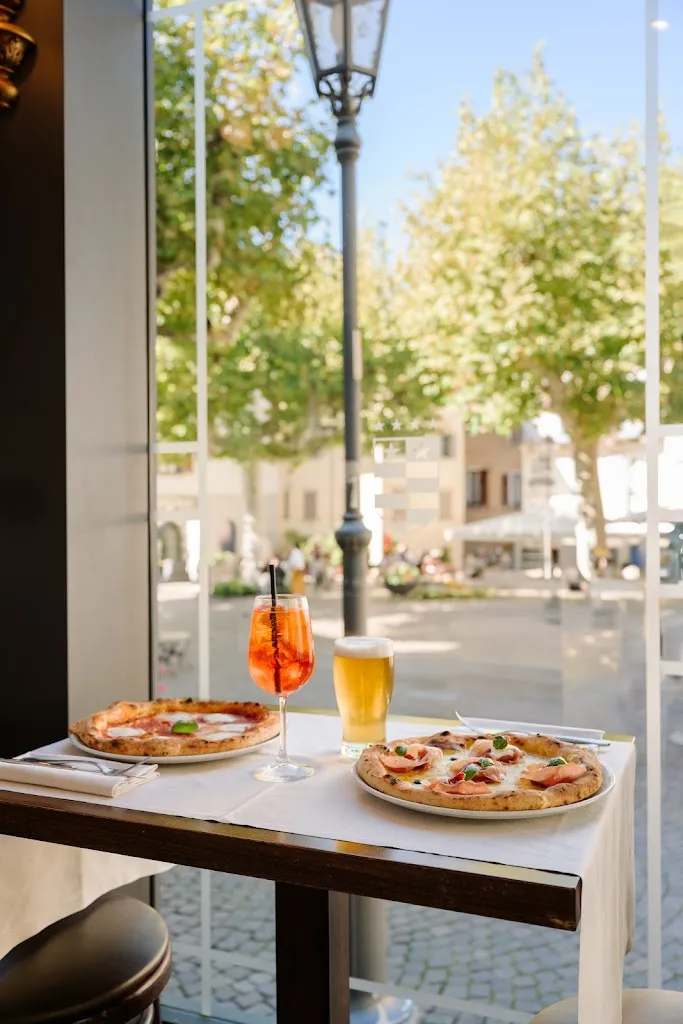 Victoria Grill_Varena_slider_image_3