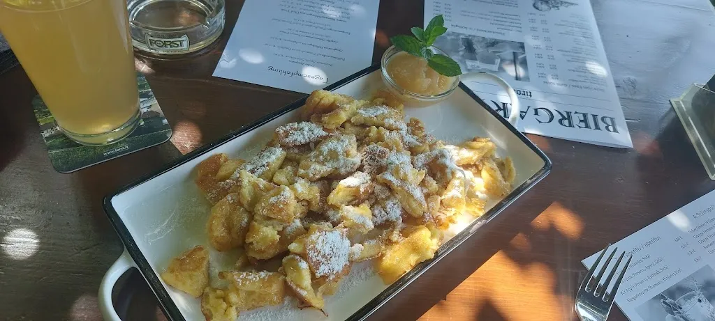 El Bailey_Biergarten Tirol_Tirolo_review