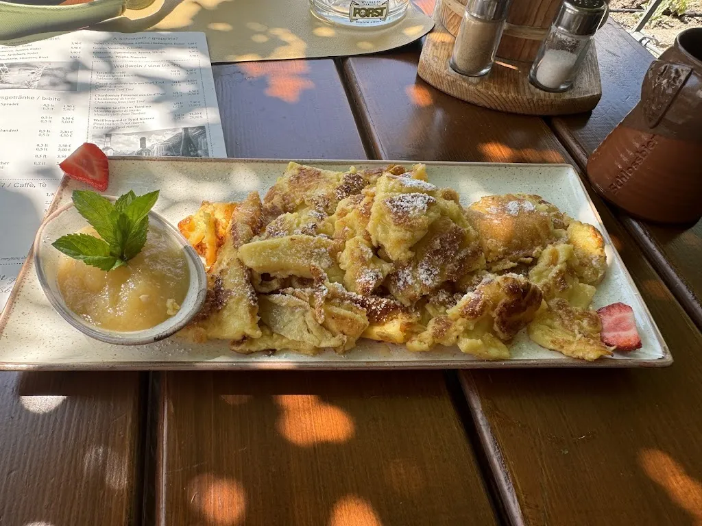 E “Perigrinator” B_Biergarten Tirol_Tirolo_review