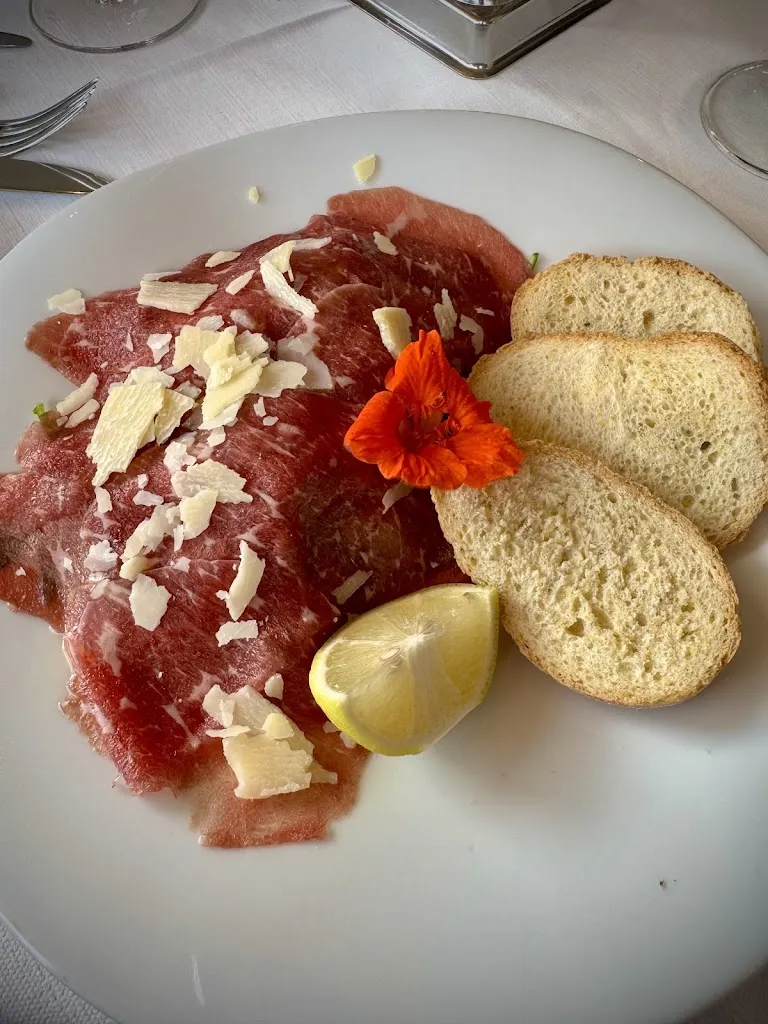 Christian Knieriemen_Gasthaus Sonne_Tirolo_review