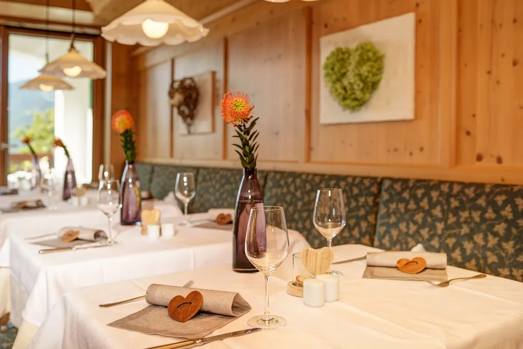 Gasthaus Sonne_Tirolo_slider_image_1